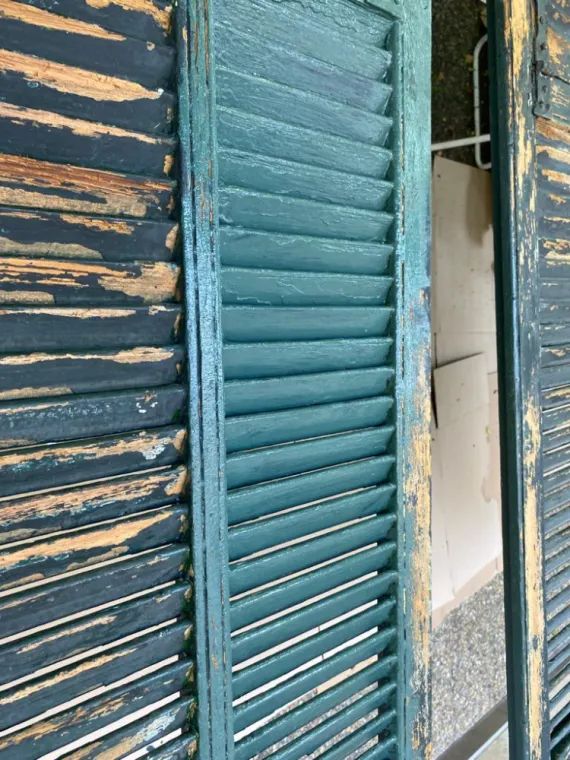 Travaux de peinture sur des volets à Nice, Marseille 16, Canlay Jovanni
